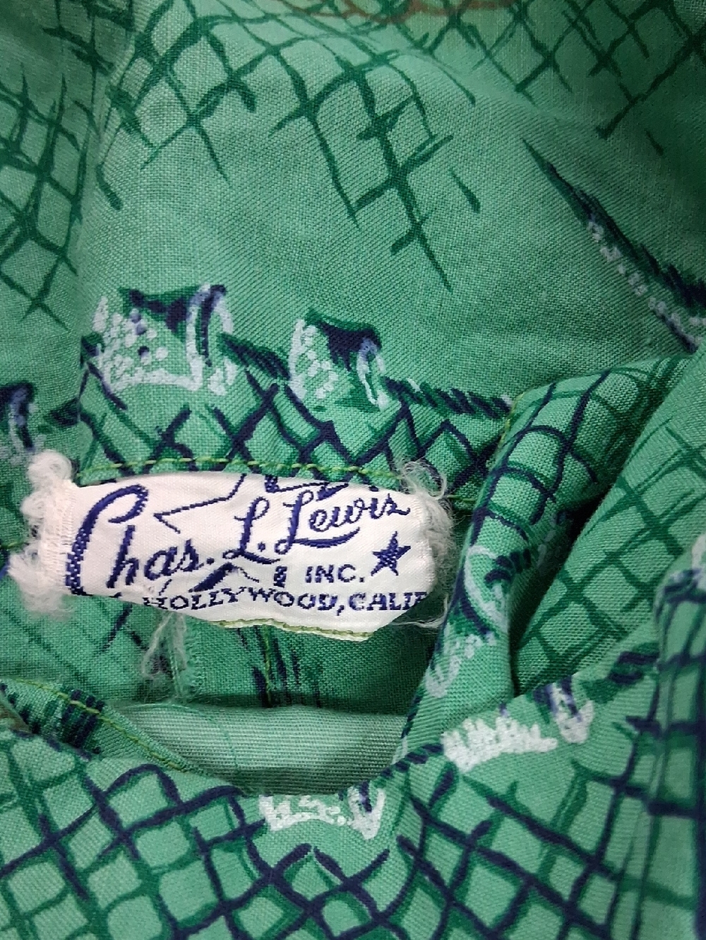 Vintage 60's Chas. L. Lewis Inc. Hollywood , Cailfornia Summer Top.